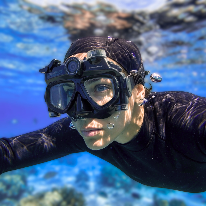 You can finally capture your best dives hands free 🤿